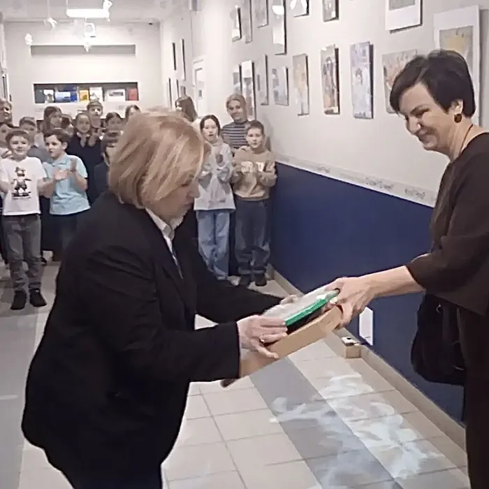 D3810447-3759-49F4-97E6-FF3A7BB571F5